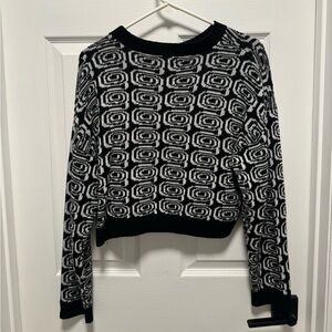 Black and White Geometric Cropped Sweater